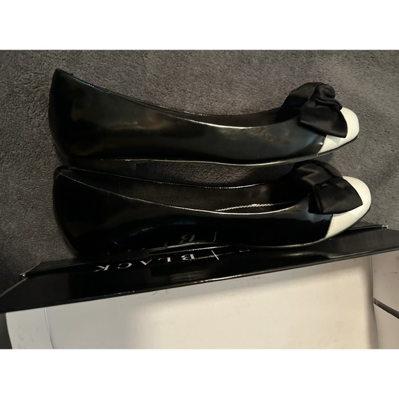 White House Black Market Ballet Style Black Patent White Toes Flats, Size 7 - Picture 5 of 10